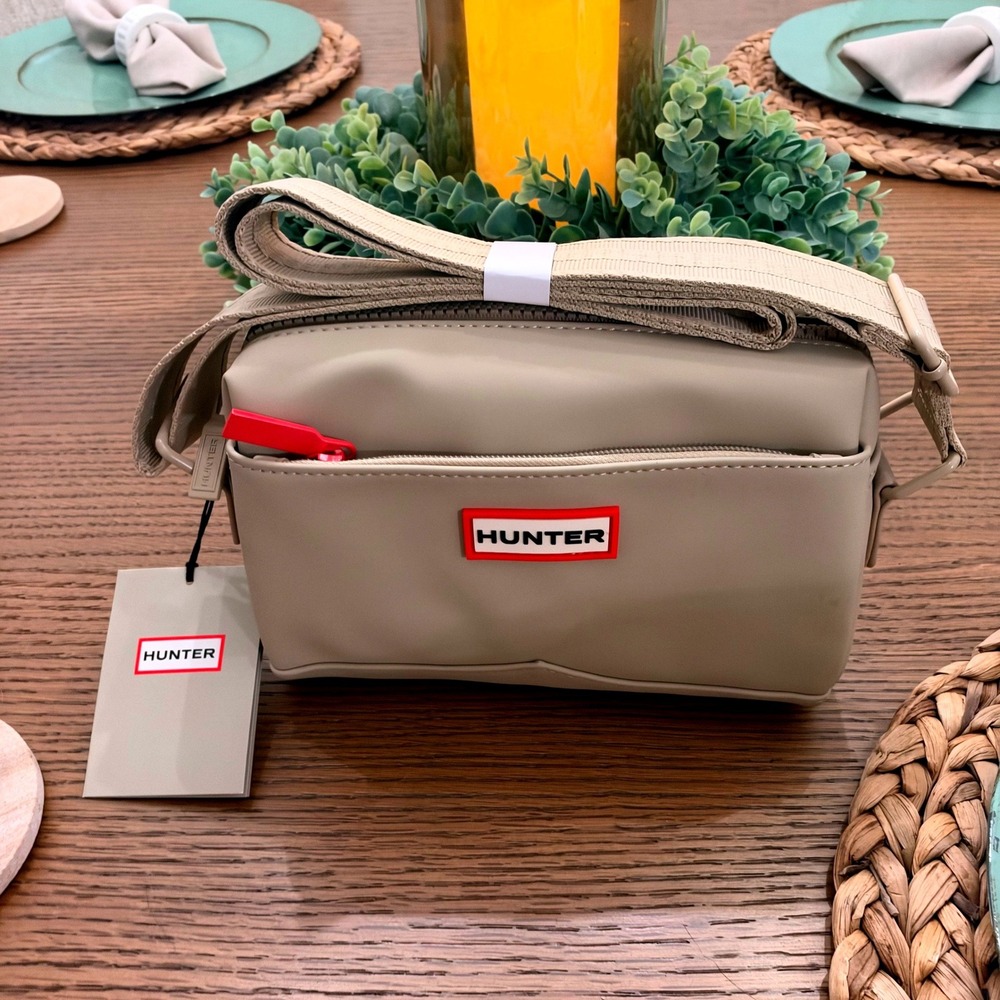 Hunter Original Rubberized Crossbody Bag Beige Neutral Water Resistant NWT